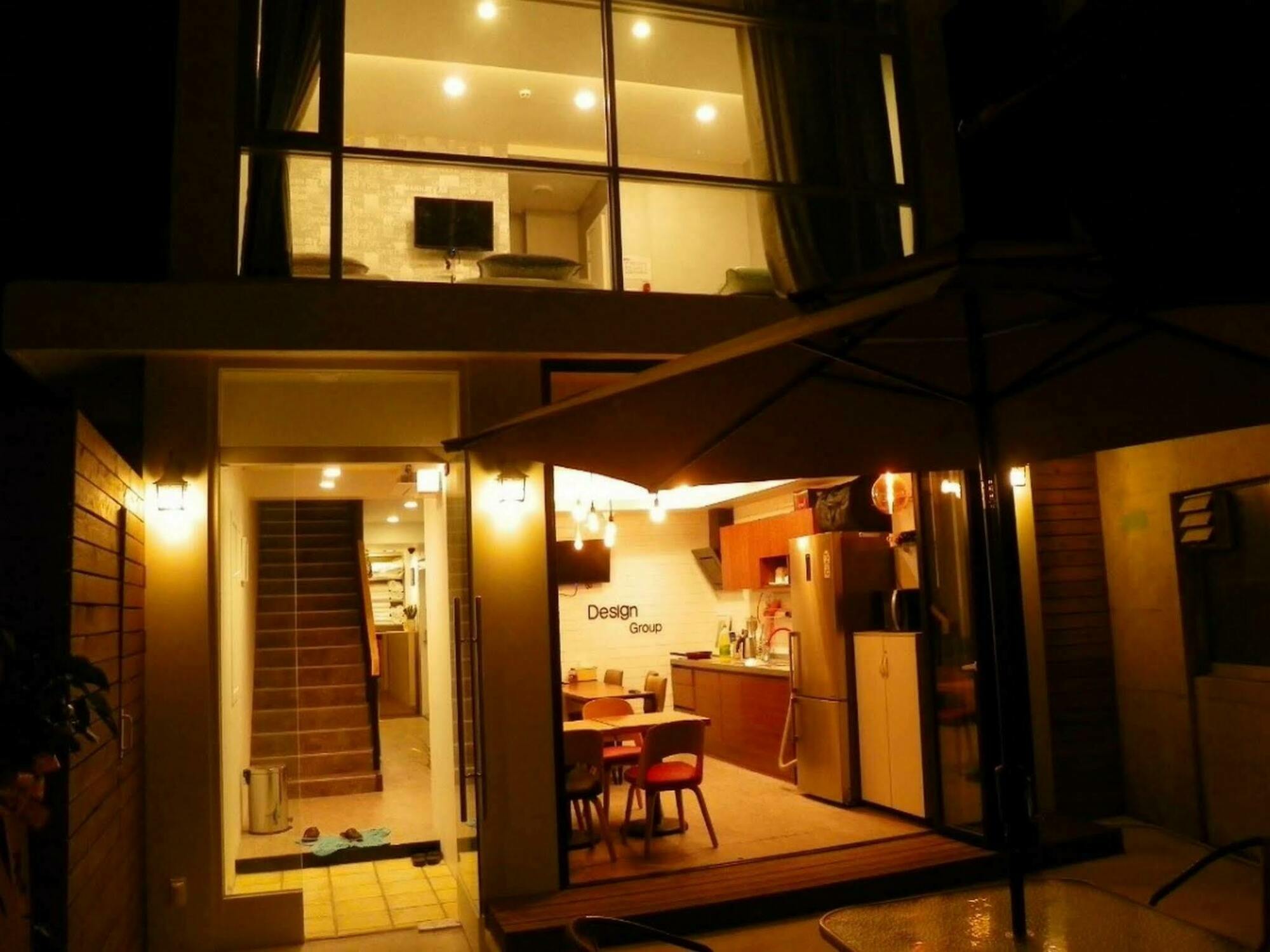 Hotel Feliz Casa à Séoul Extérieur photo